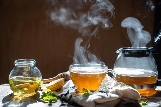 4 cách uống trà gây hại cơ thể, triệu người làm mà không biết