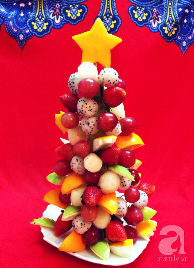 6 cách bày cây thông Noel từ rau củ quả khiến bé thích mê