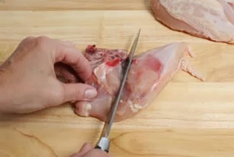 Bí quyết cắt thịt gà đẹp và nhanh