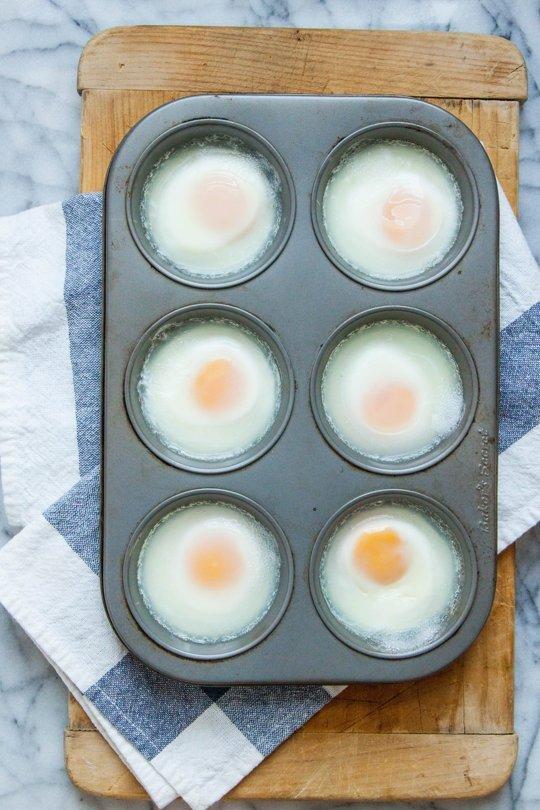 Cách chần trứng bằng lò nướng nhanh và đẹp