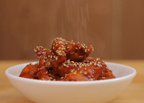 Cách làm chân gà sốt chua cay mặn ngọt kiểu Hàn thật ngon