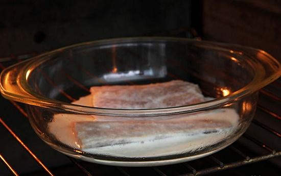 Cách làm món cá hồng nướng với nước sốt phô mai
