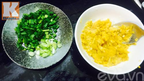 Cách làm món đậu phụ sốt trứng muối đơn giản mà ngon