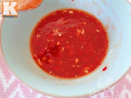 Cách làm món mực cuộn hành lá sốt chua ngọt đơn giản mà ngon