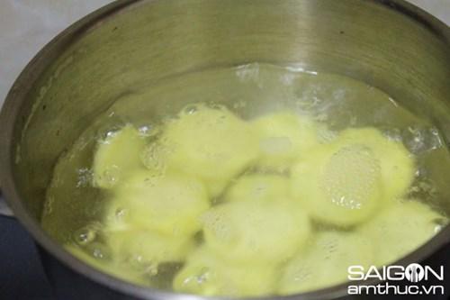 Cách làm món mứt khoai tây dẻo thơm đón Tết