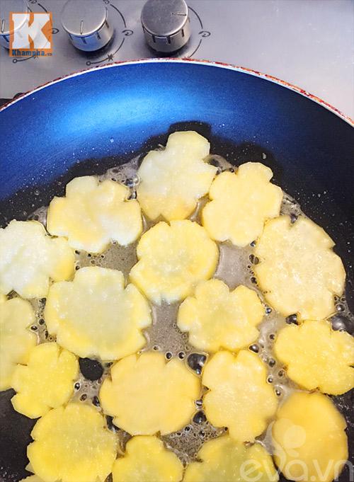 Cách làm món mứt khoai tây thơm bùi đón Tết