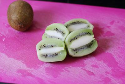 Cách làm món sinh tố kiwi và dừa ngọt thơm, bổ dưỡng