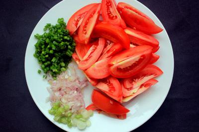 Cách làm món thịt sốt cà chua giản dị mà ngon cơm