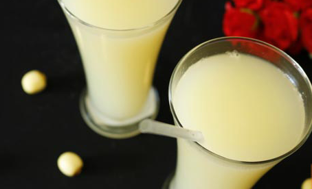 Cách làm sữa hạt sen thơm ngon, bổ dưỡng