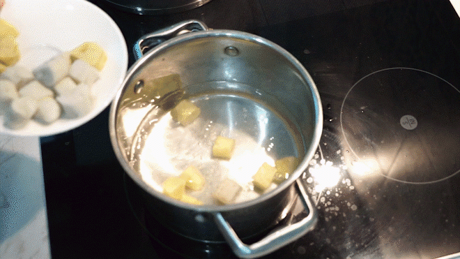 Cách nấu chè khoai dẻo thơm ngon béo bùi, mát lạnh cho ngày nắng