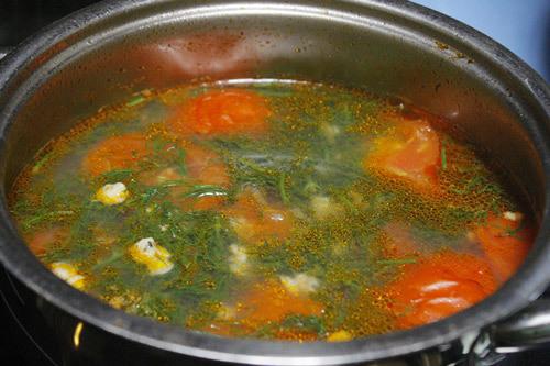 Canh hến nấu cà chua dễ nấu mà ngon