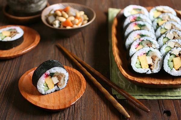 Đã mắt với món sushi trứ danh từ Nhật Bản