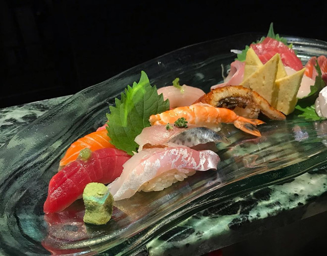 Điểm khác biệt cơ bản giữa sushi và sashimi là gì?