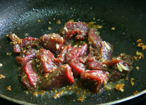 Đổi vị với thịt bò xào ớt chuông