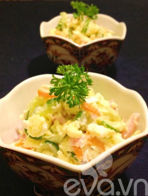 Giáng sinh ăn salad khoai tây kiểu Nhật