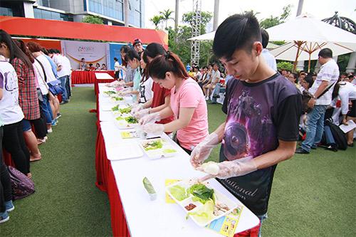 Giới trẻ Việt trổ tài làm món ăn Hàn Quốc
