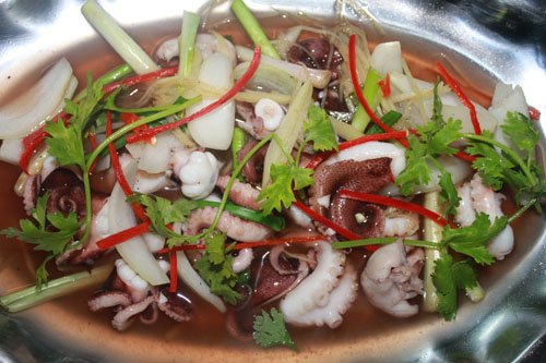 Học lỏm cách chế biến hải sản cực ngon mà đơn giản của dân biển Quảng Ninh!