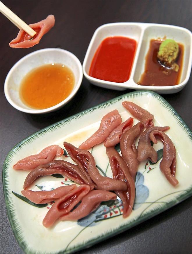 Kỳ dị món ăn giống bộ phận nhạy cảm của đàn ông khiến người Hàn Quốc vô cùng thích thú