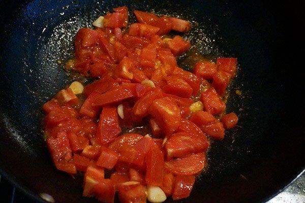 Mỳ cà chua trứng, nấu thế nào cho đạt độ sang chảnh?