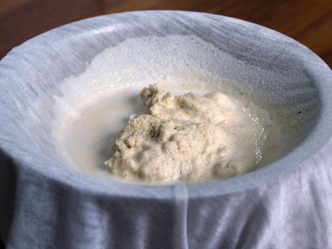 Nấu sữa đậu nành đơn giản và an toàn