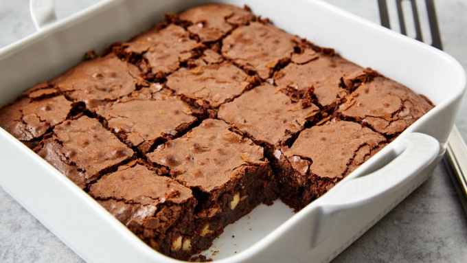 Nguyên liệu giúp món bánh brownie không bị dính răng