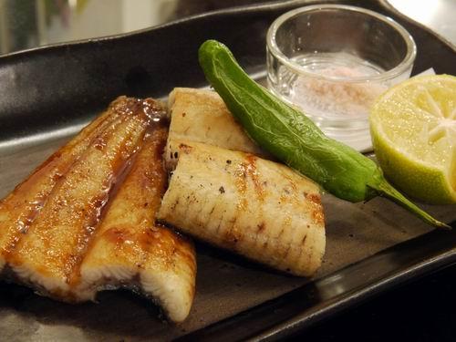 Nuốt nước miếng trước món lươn nướng Nhật Bản
