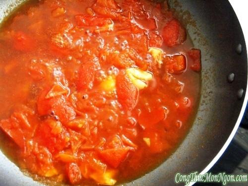 Thịt bò sốt cà chua lạ miệng, ngon cơm