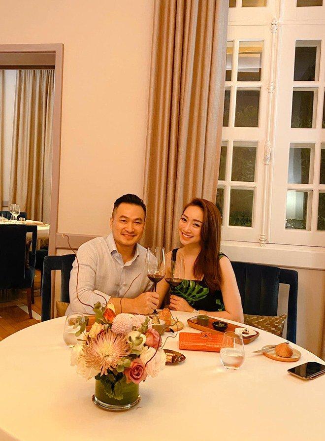 Vợ sắp cưới kém 16 tuổi khoe được Chi Bảo nấu cơm dẻo canh ngọt: 