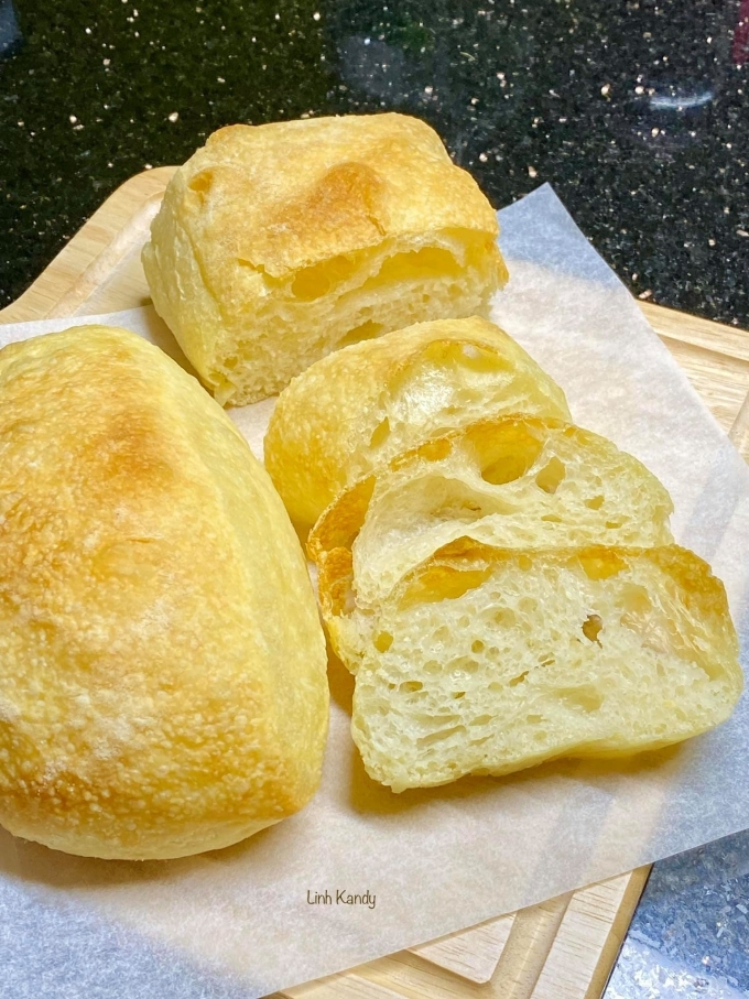 Cô gái Sài Gòn thạo hơn 10 loại bánh mì