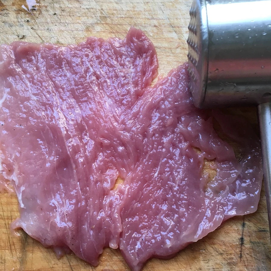 Hóa ra đây là cách đầu bếp nhà hàng làm món thịt chiên giòn, bảo sao giòn ngon cả mấy tiếng không bị ỉu!