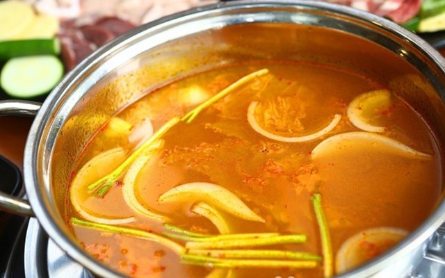 Cách nấu lẩu Thái hải sản chua cay