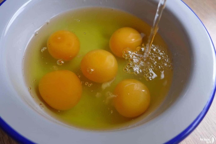 Học người Trung Hoa làm tôm chiên trứng độc đáo lạ miệng cho bữa cơm nhà thêm ngon