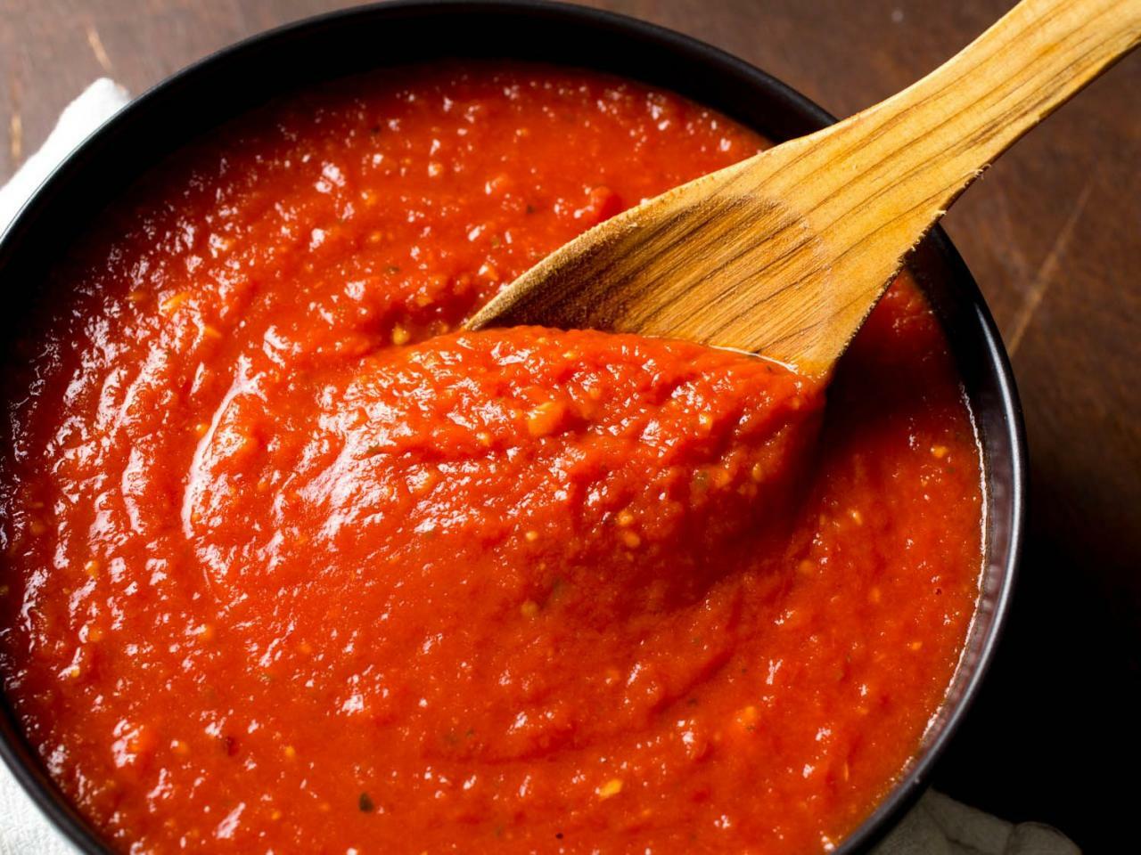 Cách làm sốt cà chua phết đế pizza, mì spaghetti chuẩn vị nhà hàng Ý