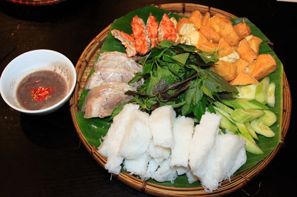 3 khu phố ẩm thực Bắc nổi tiếng ở Sài Gòn