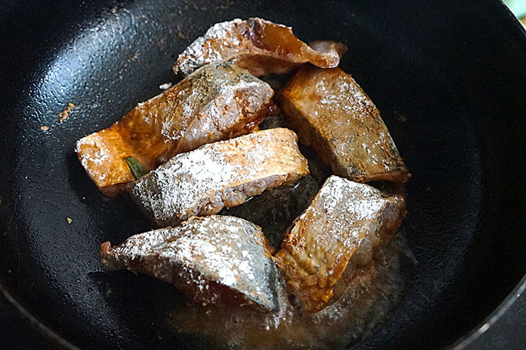 Bí quyết kho cá ngon của người Trung Quốc, ướp 24 tiếng, thịt chắc thơm, ăn là nghiện