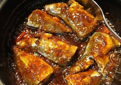Cá nục kho gì ngon nhất? 3 món cá nục kho đậm đà hấp dẫn, ăn cùng cơm nóng thì ‘ngon hết sảy’