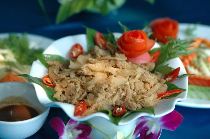 Đi tìm nguồn gốc đặc sản thịt chua Phú Thọ
