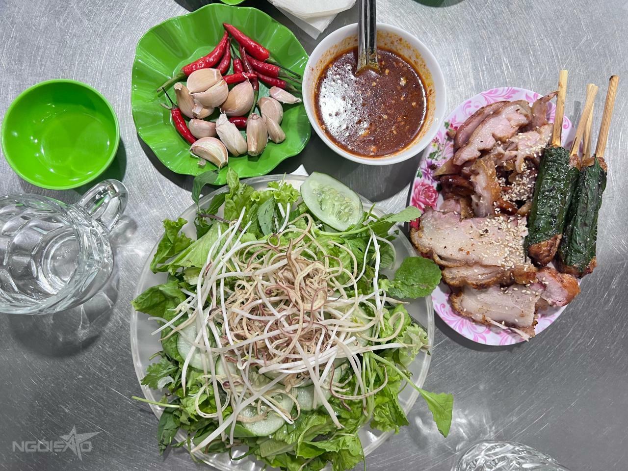 Làng 'tai, mui' nướng nườm nượp khách ở Quảng Nam
