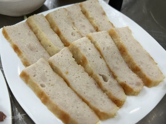 Bánh ướt 'ăn chục đĩa không no' ở Sài Gòn
