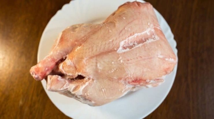 Những ngày nhà nhà rã đông thịt gà, chú ý 4 cách rã đông sai lầm có thể gây độc tố nguy hiểm
