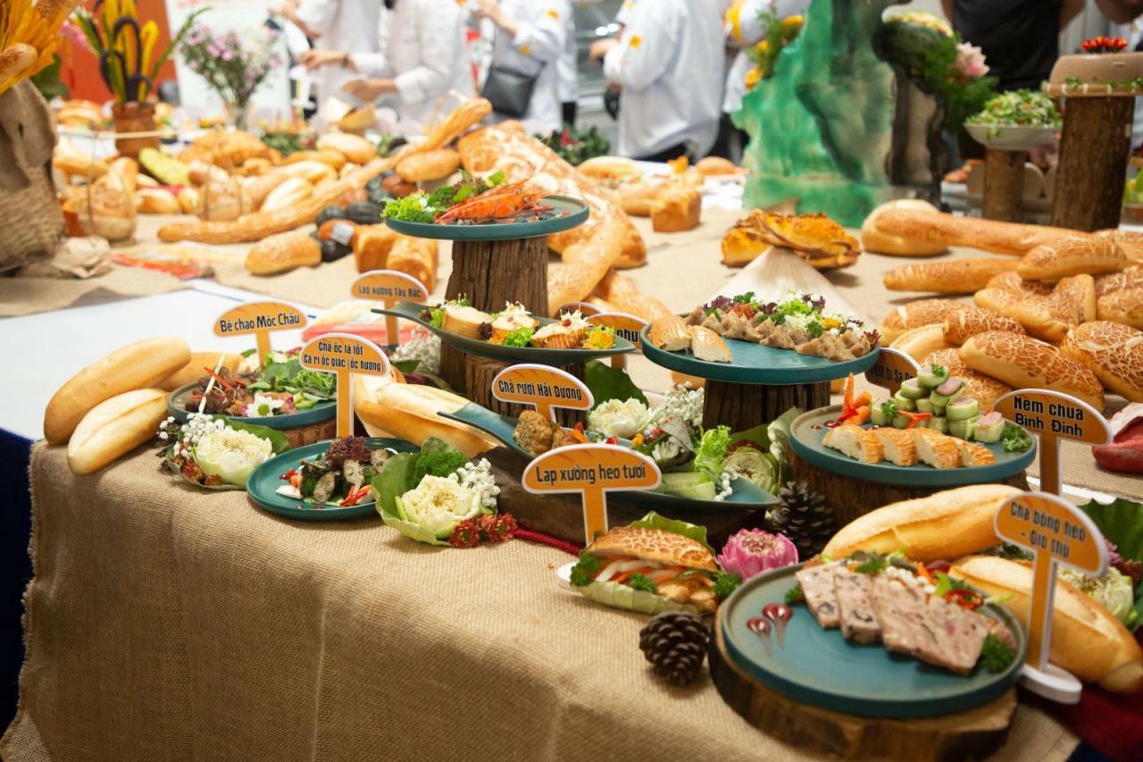 Công diễn 105 món ăn kèm bánh mì tại Lễ hội Bánh mì Việt Nam