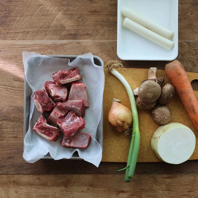 Mách bạn cách làm món sườn bò hầm thơm ngon, siêu đơn giản