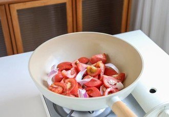 Món ngon cuối tuần: Cách nấu canh đuôi bò cà chua vừa ngon vừa bổ